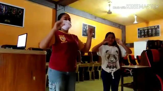 Sissiwit / Macarena remix / Chicken Dance / Baby shark dance смотреть онлайн