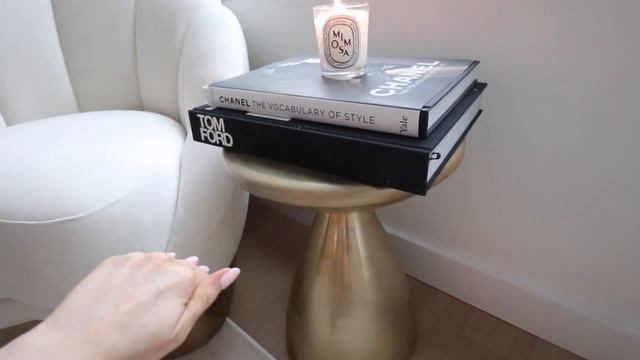 NEW LIVING ROOM FURNITURE + BATHROOM DECOR | Retro Flame NYC Apartment Episode 7 смотреть онлайн