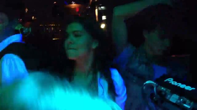 Poydo and Ustinov @ Simachev bar смотреть онлайн