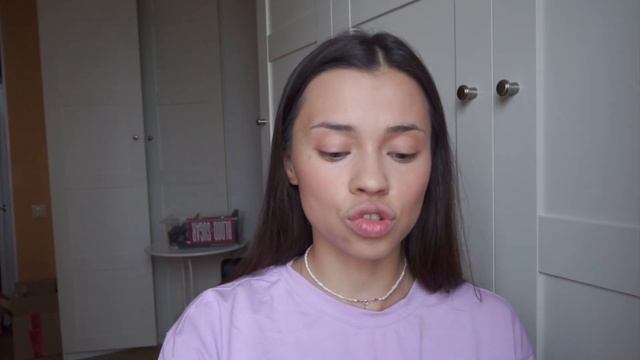 Макияж для зеленых глаз // Макияж розовыми тенями с блестящей светлой стрелкой