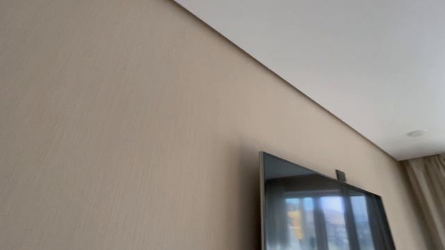 Парящий натяжной потолок, как он выглядит. смотреть онлайн