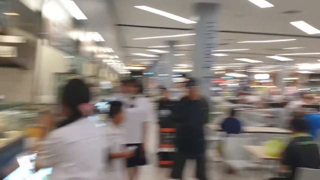 Том ям с ножа в фуд корте Big C Extra Паттайя смотреть онлайн