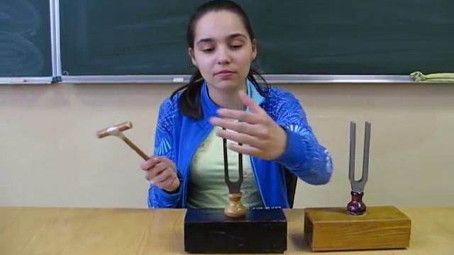 Doświadczenia fizyczne - Rezonans 2 kamertonów смотреть онлайн