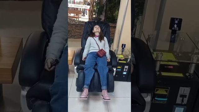 Лаванда у каждого под рукой. Очень полезное масло среди цветочных. Я знаю, где купить пиши мне 💚 смотреть онлайн