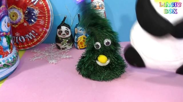 Подарки на новый год Странная ёлка и бочка подарков для панды смотреть онлайн
