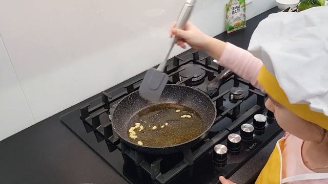 Мідії у вершковому соусі від Ксюші смотреть онлайн