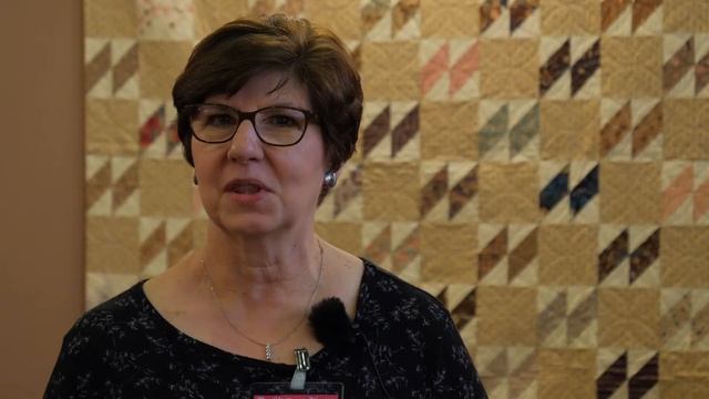 BETSY CHUTCHIAN at the 2018 Pour l'Amour du Fil show (EN) смотреть онлайн