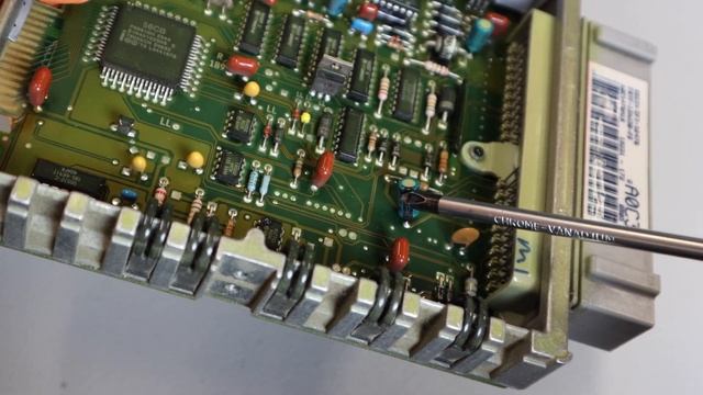 Ford ECM Repair EEC IV | Fix Multiple Issues | 1980-1996 Ford Bronco F150 | Bronco Restoration смотреть онлайн