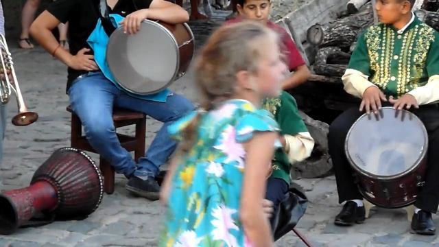 Молодые таланты жгут!!! Гезлёвские ворота. Евпатория. смотреть онлайн