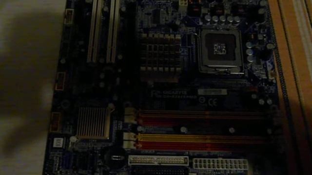 Материнская плата Gigabyte GA 8I915PMD смотреть онлайн