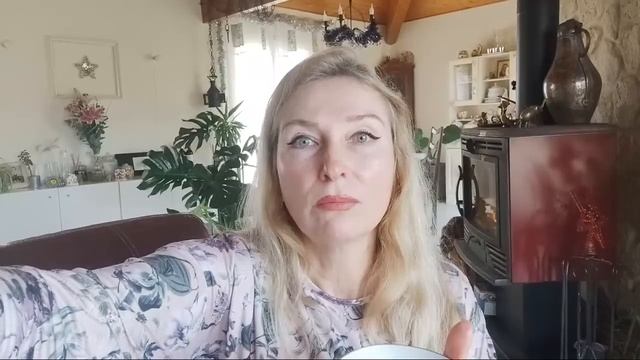 Аграфена Петровна Пришла. Здравствуйте. Франция. Странности. смотреть онлайн