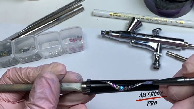Украшаю аэрограф стразами | Инкрустация стразами | Аэрография на ногтях| смотреть онлайн