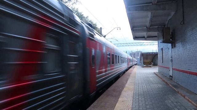 Электровоз ЭП20-069 с поездом№107М Москва-Брянск платформа Матвеевская 18.09.2020 смотреть онлайн