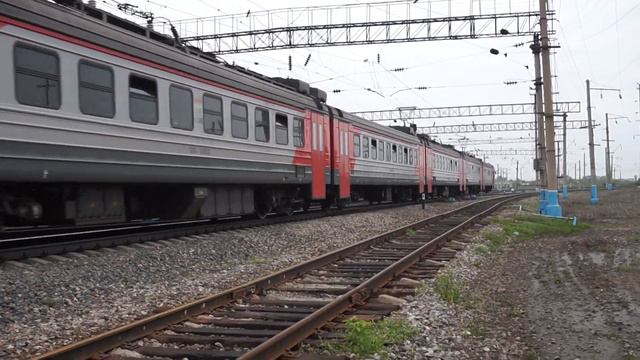 Электропоезд ЭД9Э-0060 смотреть онлайн