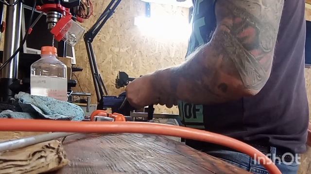 ремонт крышки крепления бардачка в салоне между сидениями Toyota Land Cruiser 100 смотреть онлайн