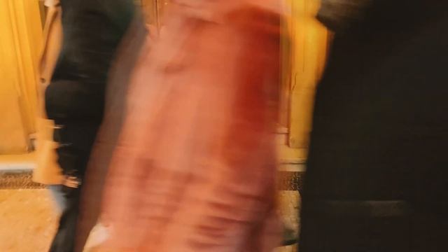 Витрины, магазины, улицы Болонья. Стритстайл прогулка по городу.ИТАЛИЯ #42 смотреть онлайн