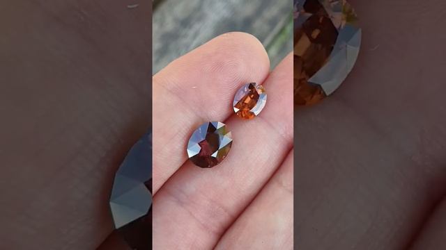 Циркон 2,30 карат и 4,70 карат доступны к заказу в #СилаКамня #циркон #натуральныекамни смотреть онлайн