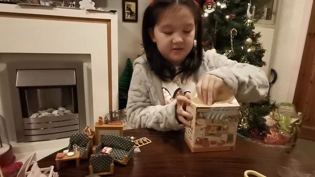 Christmas Day opening sylvanian families part 1 смотреть онлайн