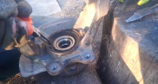 Замена переднего подшипника ступицы на Деу Нексии смотреть онлайн