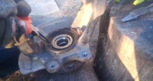 Замена переднего  подшипника ступицы на Деу Нексии