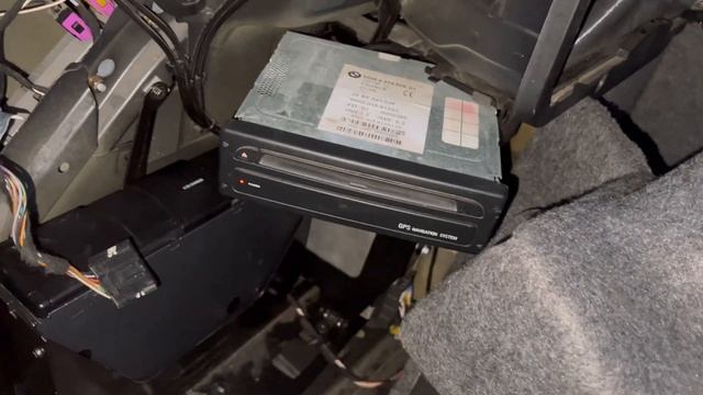 How to fix BMW E46 cd changer (no dics problem) / Как починить BMW E46 cd changer (no disc) смотреть онлайн
