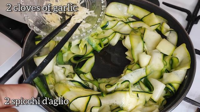 Pronte in 1 minuto! 💯 Zucchine le più facili e veloci che abbia mai fatto! Ricetta estiva! 😋👌🏻 смотреть онлайн