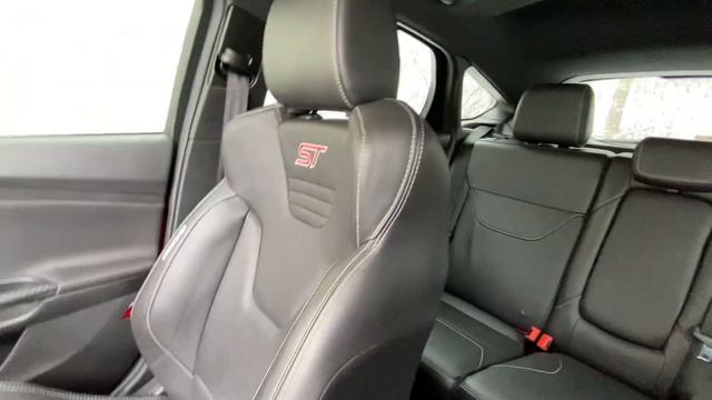 2017 Ford Focus ST with some very tasteful upgrades...priced aggressive and in excellent shape. смотреть онлайн
