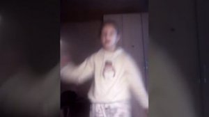 Танцую под песню ТУСА ОК Артём Кей