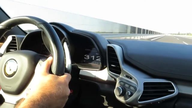 Ferrari 458 Italia - 336 Km/h