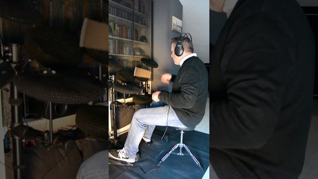 Everything is Wrong - Interpol (E-Drum Cover) смотреть онлайн