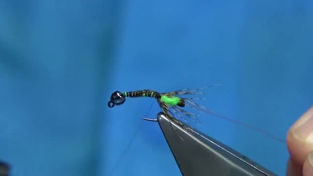 Tying a Jig Head Peeping Caddis Nymph with Davie McPhail смотреть онлайн