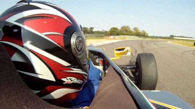 Cappellini onboard formula renault 2000.mp4 смотреть онлайн