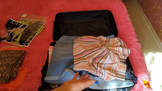 Сборы в дорогу// Новый гаджет//Пилка для ног// Ив Роше хулиганит. смотреть онлайн