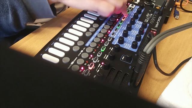 Sonicware Liven XFM- First Jam (electro)