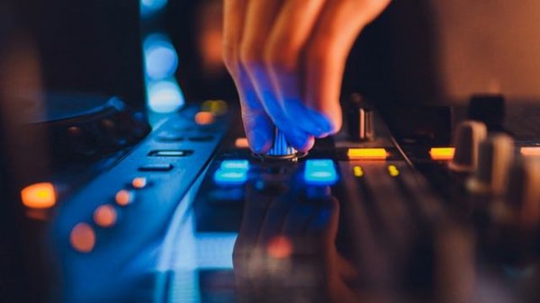 SLOW TRANCE • Downtempo EDM Background Track • 1H Distraction-free Electronic Music Soundtrack