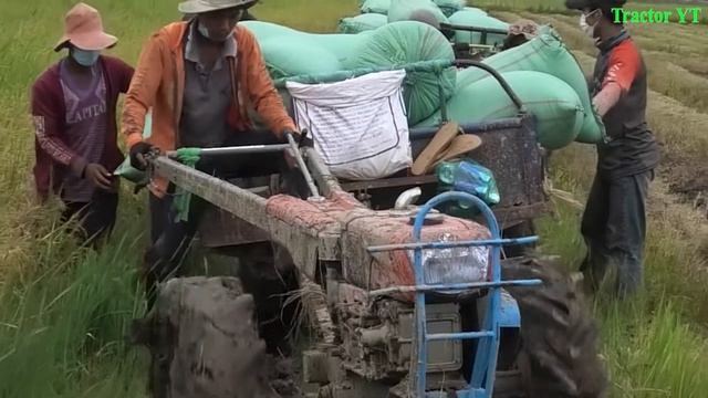 Good Works Tractors | Professional tractor driver on the farm. смотреть онлайн