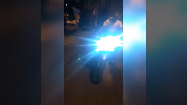 My RTR180 H4 light flasher demo смотреть онлайн