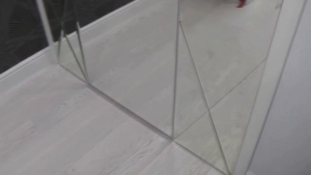 Гардеробная на заказ. Зеркало с узором (фацет). Зеркальные двери в гардеробную. смотреть онлайн