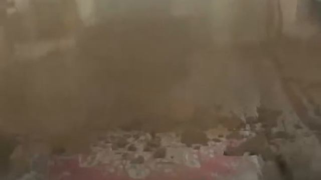 В КВАРТИРЕ УПАЛА РАКЕТА смотреть онлайн