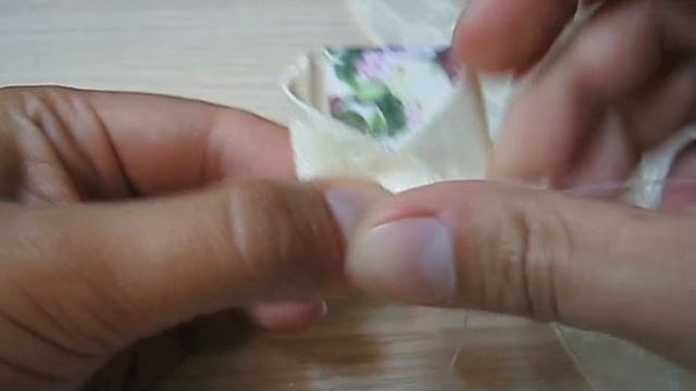Бант з ліловою трояндою канзаши. Бант с лиловой розой своими руками. Lilac rose bow kanzashi смотреть онлайн