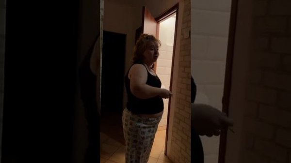 Кричит благим матом