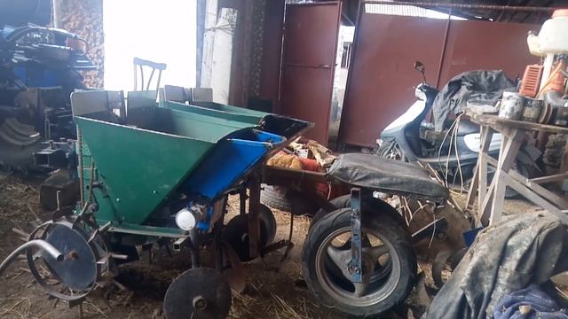 Кінцевий результат сідушки на картоплесаджалки до мототрактора. смотреть онлайн