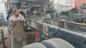 Как ремонтируют рамы в Пакистане