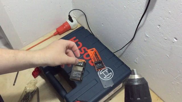 Быстрозажимной патрон шуруповёрта Bosch GSR 180 - LI смотреть онлайн