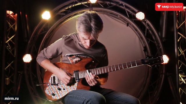 Александр Корпусов играет слайдом на гитаре Framus
