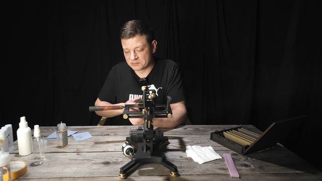 Заточка ножа работы Ивана Бабия, тестим Boride Ruby 150 на масле смотреть онлайн