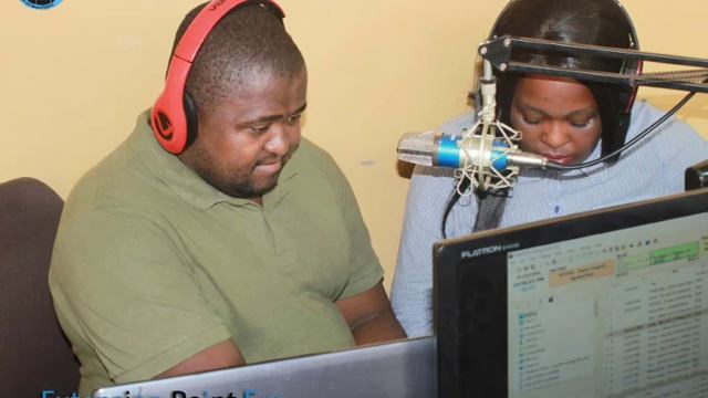 Extension Point FM The Groovy Breakfast Show смотреть онлайн