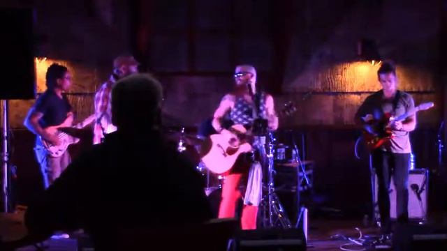 BEN SHUSTER & TOMMIE JOHN BAND 'HOLD ON I'M COMING' 07-04-18 EAGLES NEST BANNER ELK, NC смотреть онлайн