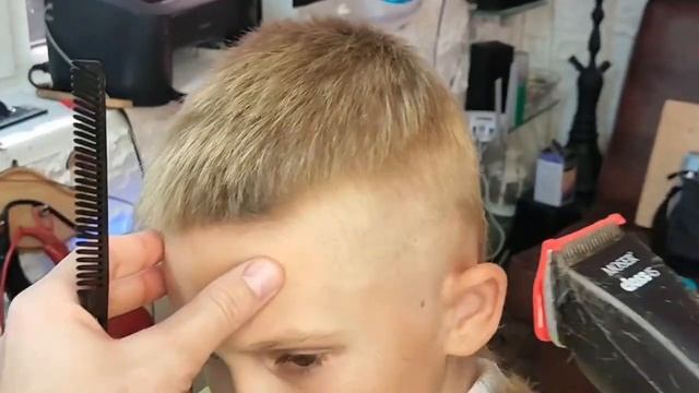 Урок для Парикмахеров // Детские стрижки // Как подстригать своего ребёнка в домашних условиях? смотреть онлайн