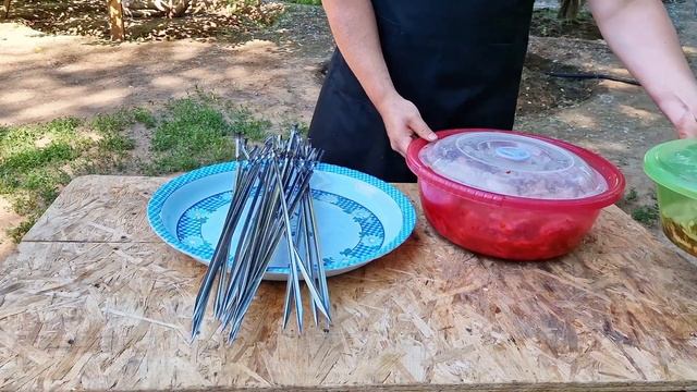 Дело в маринаде! Нежнейший шашлык из куриных крыльев! смотреть онлайн